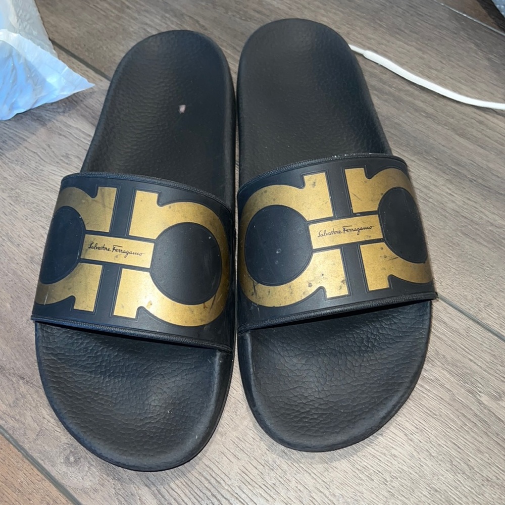 Rubber beach slides